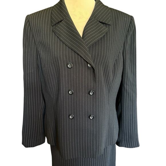 Le Suit Women’s Black Pinstripe Jacket Skirt Suit Set Fully Lined Size 14 - Picture 3 of 15